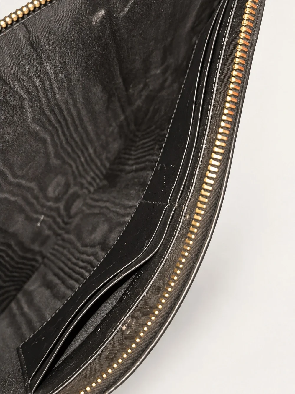 Gucci Microguccissima Clutch